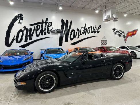 Used 1999 Chevrolet Corvette Convertible w/ Performance Handling Pkg image 26