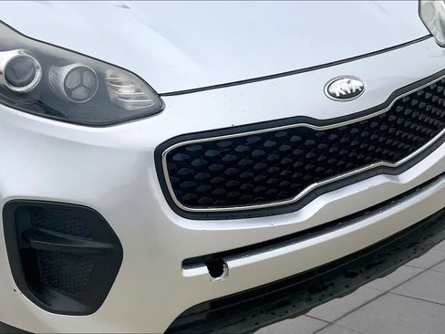 Used 2018 Kia Sportage LX FWD image 32