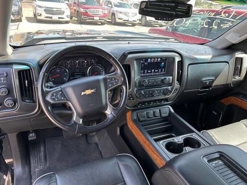 Used 2018 Chevrolet Silverado 1500 High Country image 15