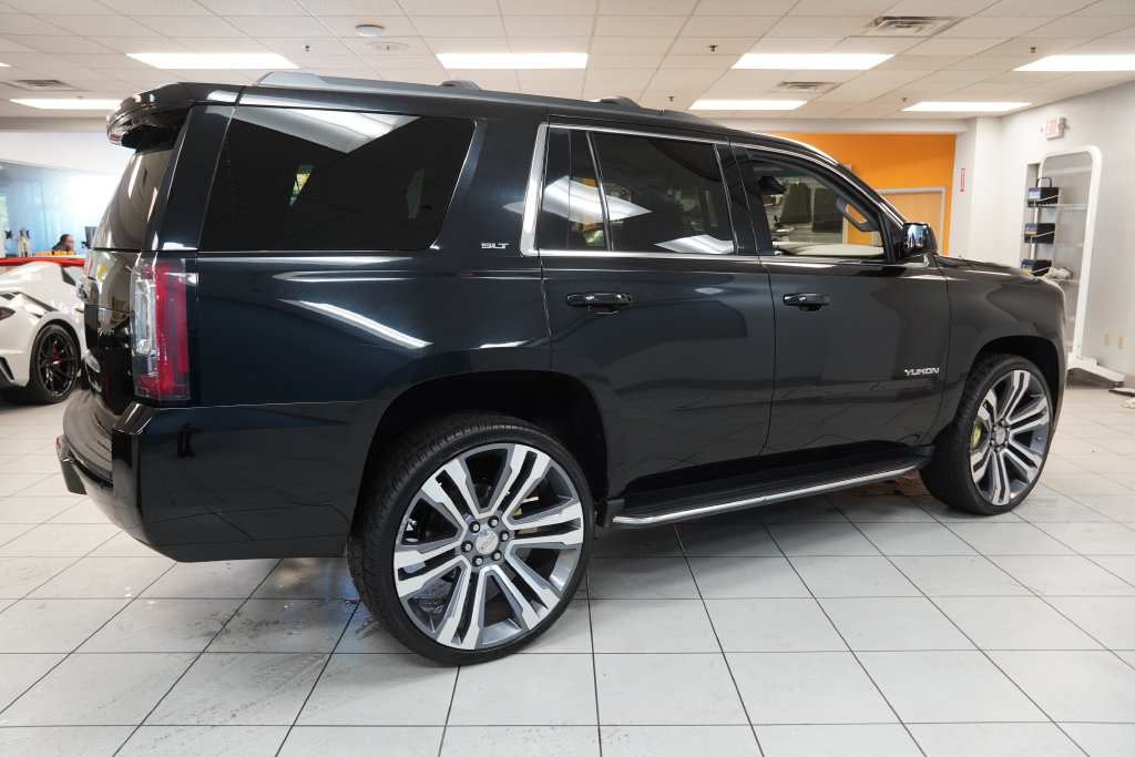 Used 2017 GMC Yukon SLT AWD/4WD image 13