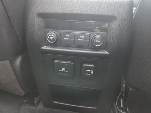 Certified 2023 Chevrolet Traverse RS image 19