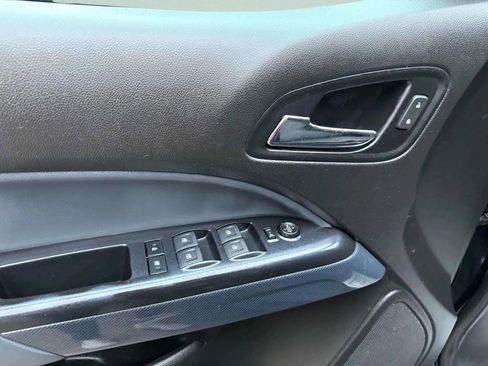 Used 2021 Chevrolet Colorado Z71 w/ Safety Package image 32