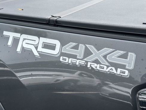 Used 2022 Toyota Tacoma Limited w/ Black Out Package (TMS) AWD/4WD image 21