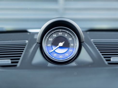 Certified 2025 Porsche 911 Carrera image 21