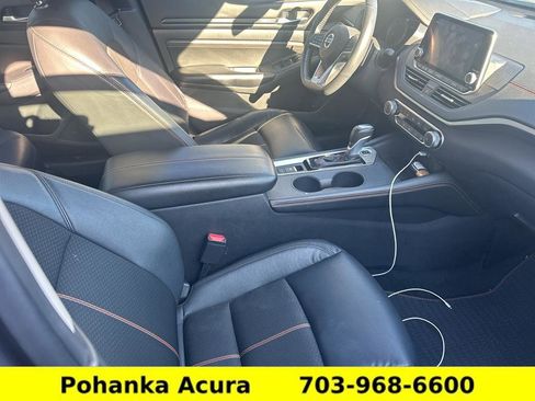 Used 2022 Nissan Altima 2.5 SR w/ Midnight Edition Package AWD/4WD image 6