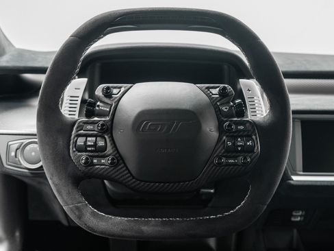 Used 2019 Ford GT RWD image 15