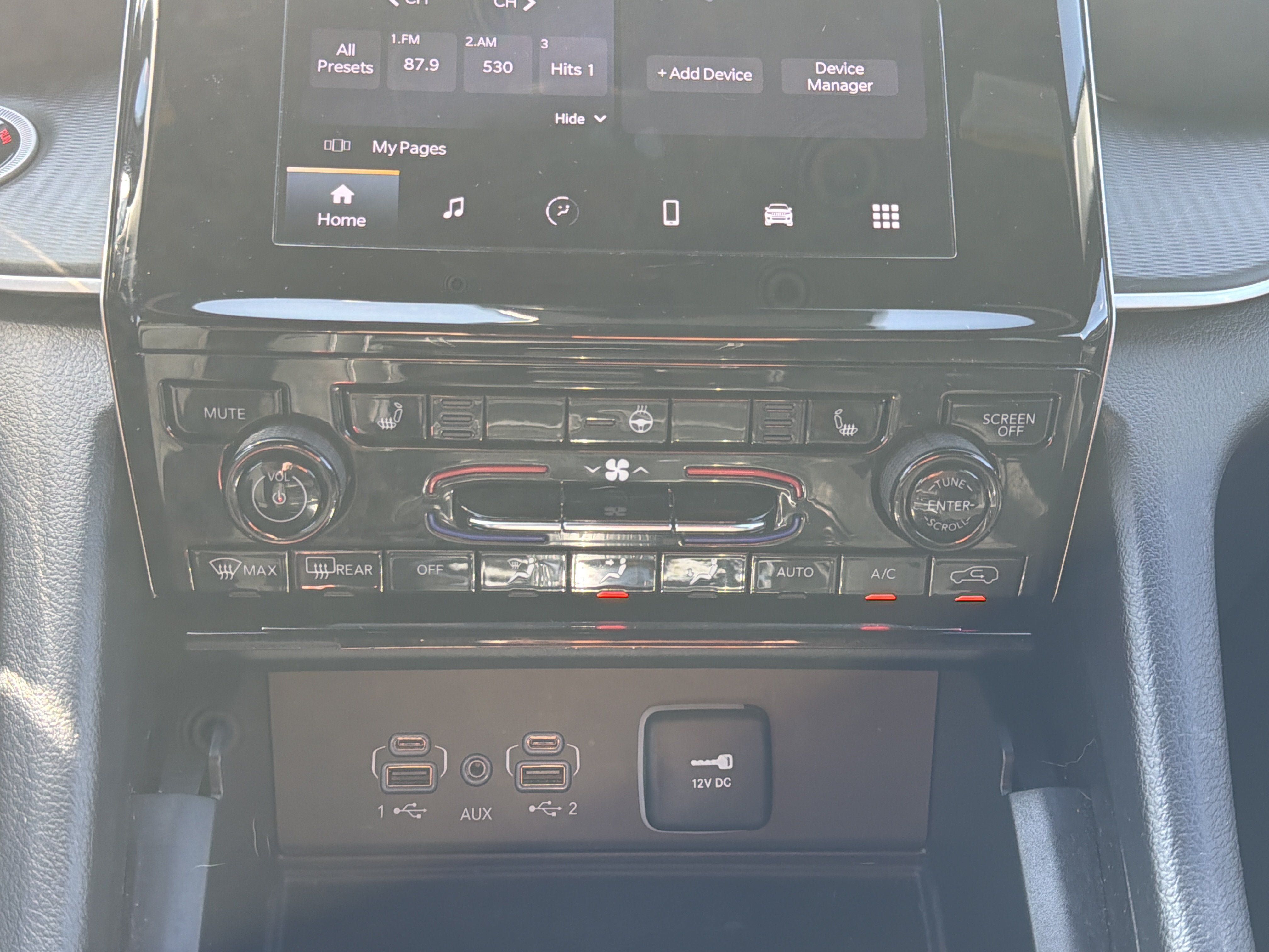 Used 2024 Jeep Grand Cherokee Laredo X w/ Luxury Tech Group I AWD/4WD image 18
