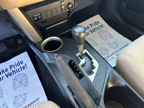 Used 2013 Toyota RAV4 XLE FWD image 23