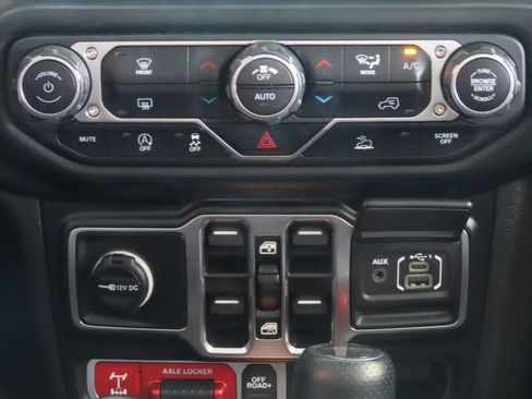 Used 2022 Jeep Gladiator Mojave w/ LED Lighting Group AWD/4WD image 45
