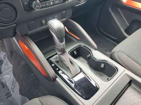 Used 2024 Nissan Frontier Pro-X w/ Technology Package image 25