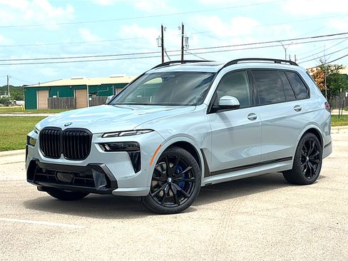 New 2027 BMW X7 xDrive40i w/ M Sport Package AWD/4WD image 2