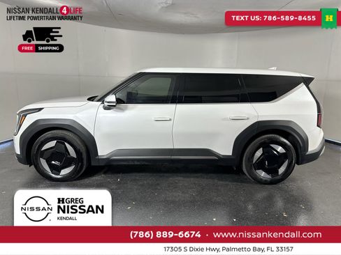 Used 2024 Kia EV9 Light Long Range image 7