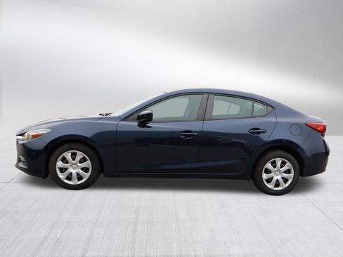 Used 2018 MAZDA MAZDA3 Sport image 4