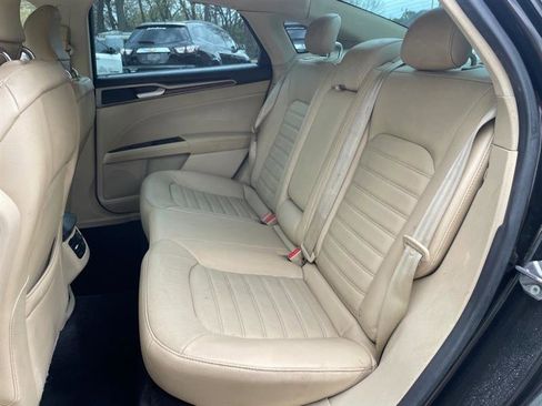 Used 2013 Ford Fusion SE FWD image 12