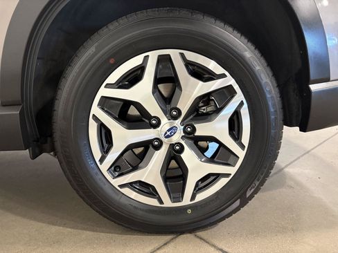 Used 2024 Subaru Forester Premium AWD/4WD image 48