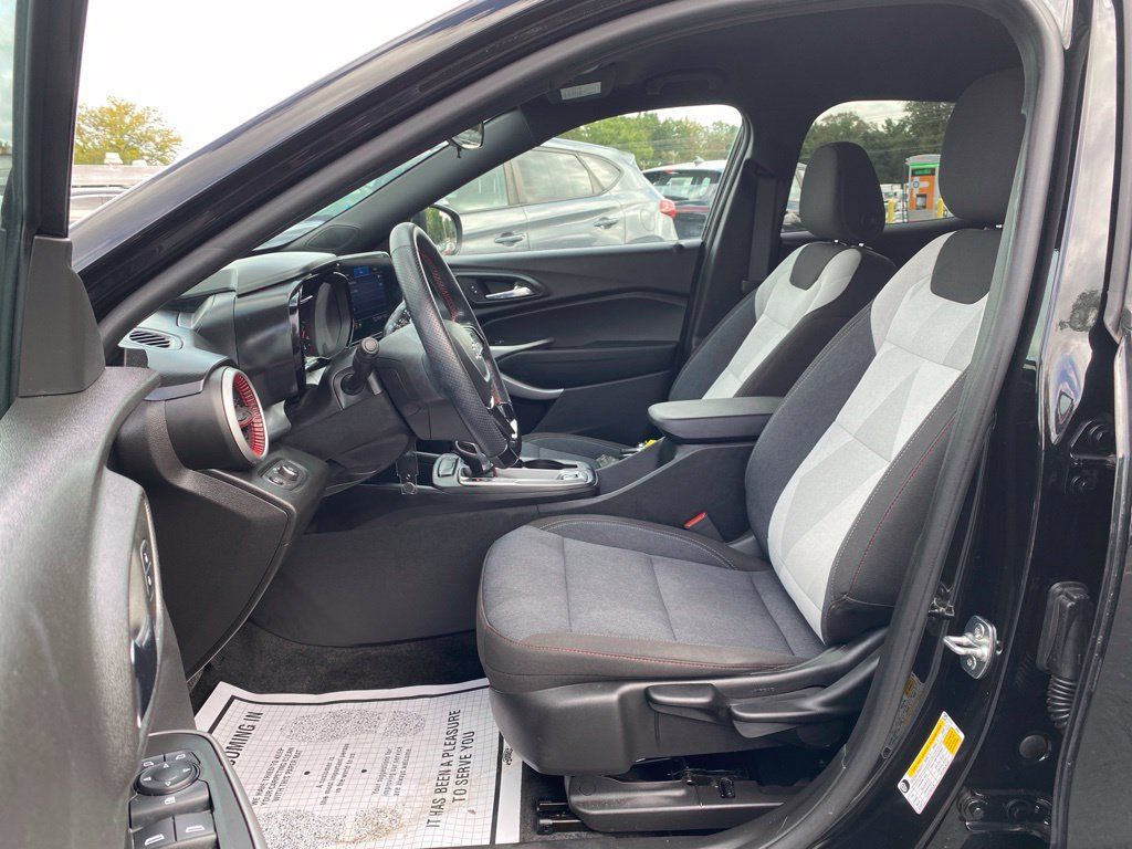 Used 2024 Chevrolet Trax RS w/ Driver Confidence Package FWD image 12