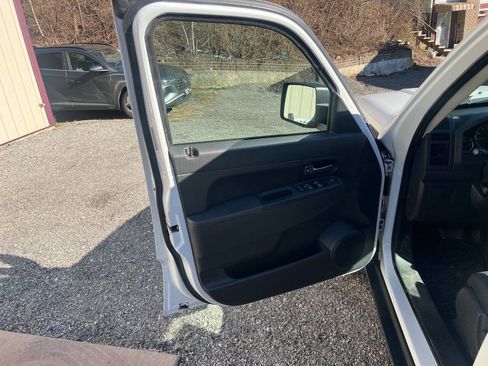 Used 2012 Jeep Liberty Sport w/ Popular Equipment Group image 13