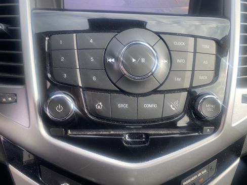 Used 2015 Chevrolet Cruze Eco image 12