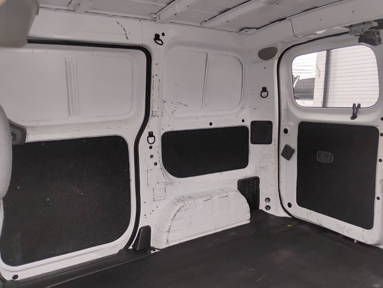 Used 2020 Nissan NV200 S w/ Back Door Glass Package FWD image 21