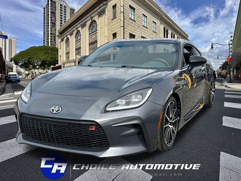 Used 2025 Toyota GR86 image 1