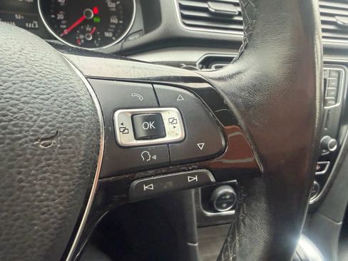 Used 2018 Volkswagen Passat 2.0T SE image 14