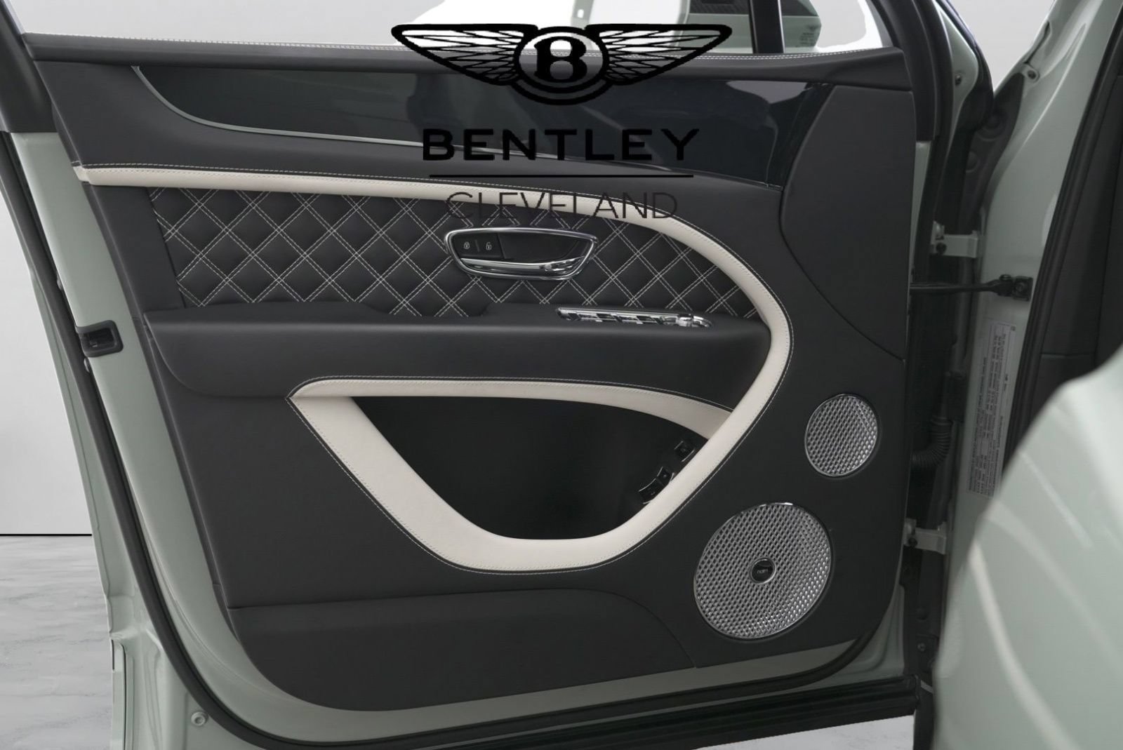 Used 2023 Bentley Bentayga Speed AWD/4WD image 21