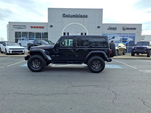 Used 2025 Jeep Wrangler Unlimited Rubicon AWD/4WD image 1