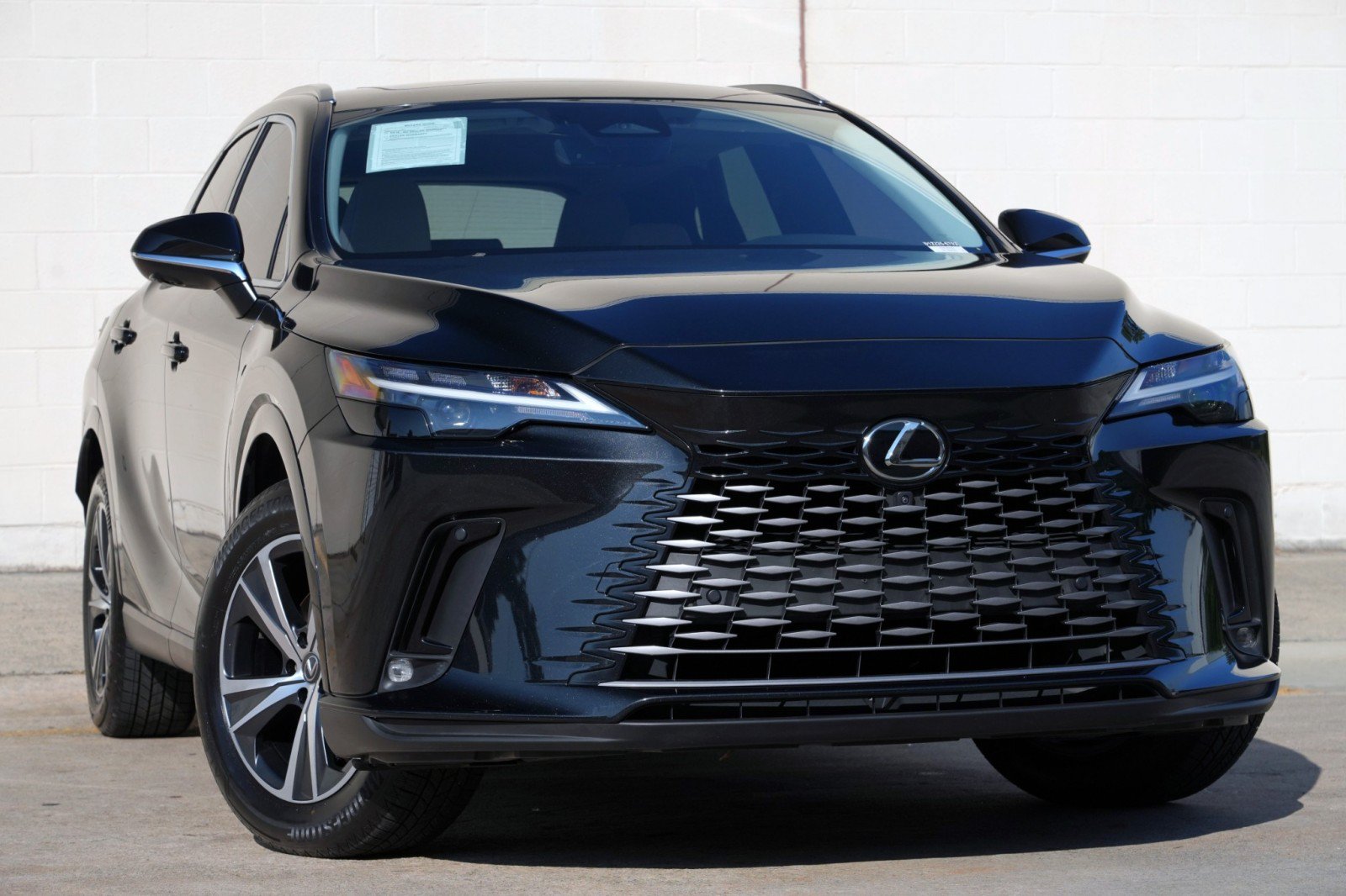 Used 2024 Lexus RX 350 Premium w/ Cold Area Package FWD image 4