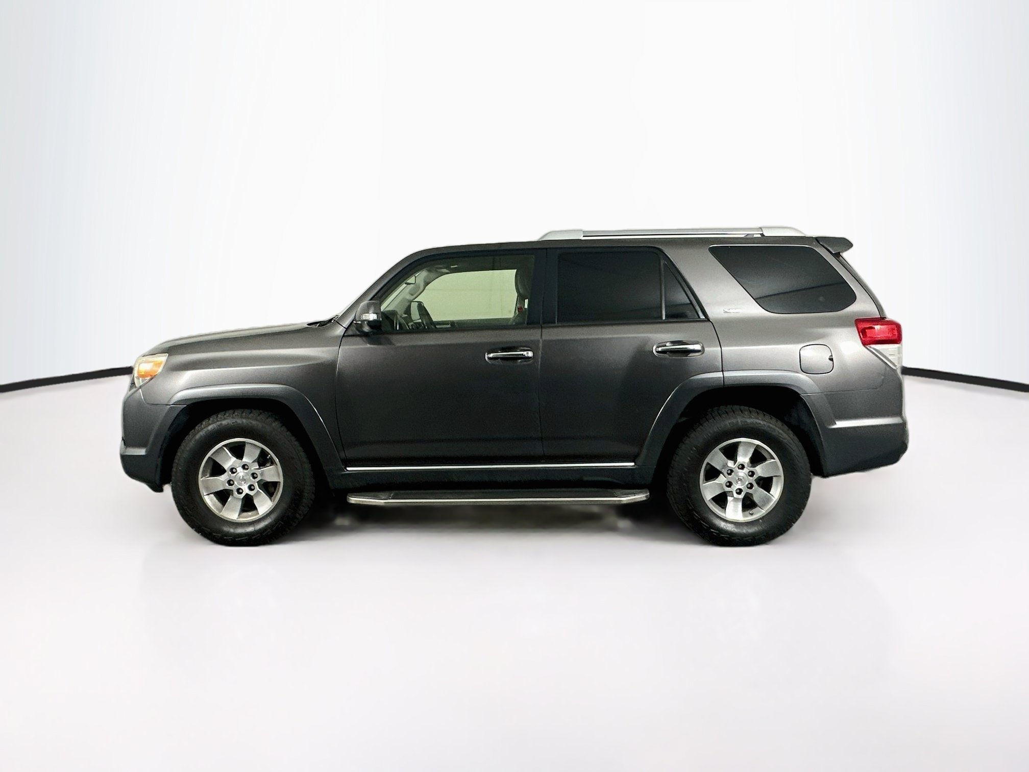 Used 2013 Toyota 4Runner SR5 w/ Premium Pkg RWD image 4