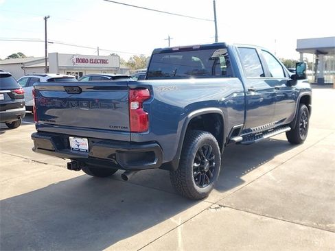 New 2026 Chevrolet Silverado 2500 Custom image 3