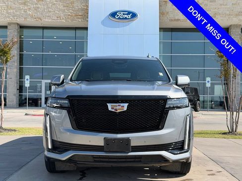 Used 2023 Cadillac Escalade Sport w/ Touring Package AWD/4WD image 2