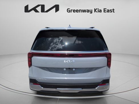 Certified 2026 Kia Carnival SX FWD image 7
