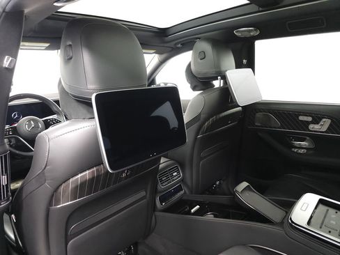 Used 2025 Mercedes-Benz Maybach GLS 600 4MATIC image 30