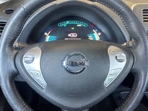 Used 2015 Nissan Leaf S w/ Charge Package FWD image 34