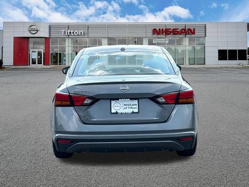 Used 2025 Nissan Altima 2.5 SV FWD image 6
