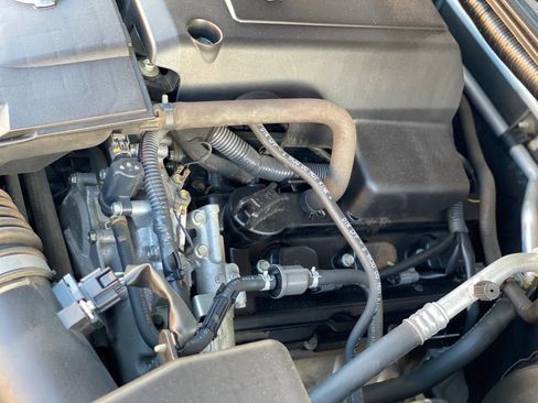 Used 2019 Nissan Frontier SV image 36