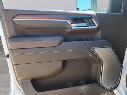 New 2026 GMC Sierra 2500 Denali w/ Denali Reserve Package image 14