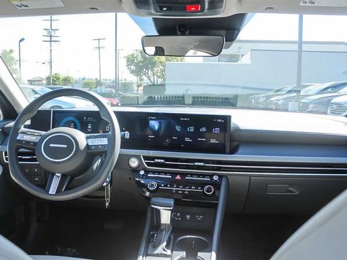 Certified 2025 Hyundai Sonata SE image 16