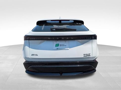 Used 2024 Nissan Ariya AWD image 6