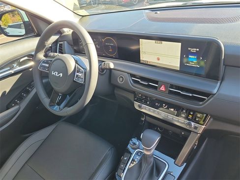 New 2026 Kia Seltos EX image 8