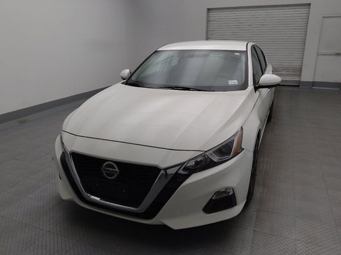 Used 2020 Nissan Altima 2.5 S FWD image 15