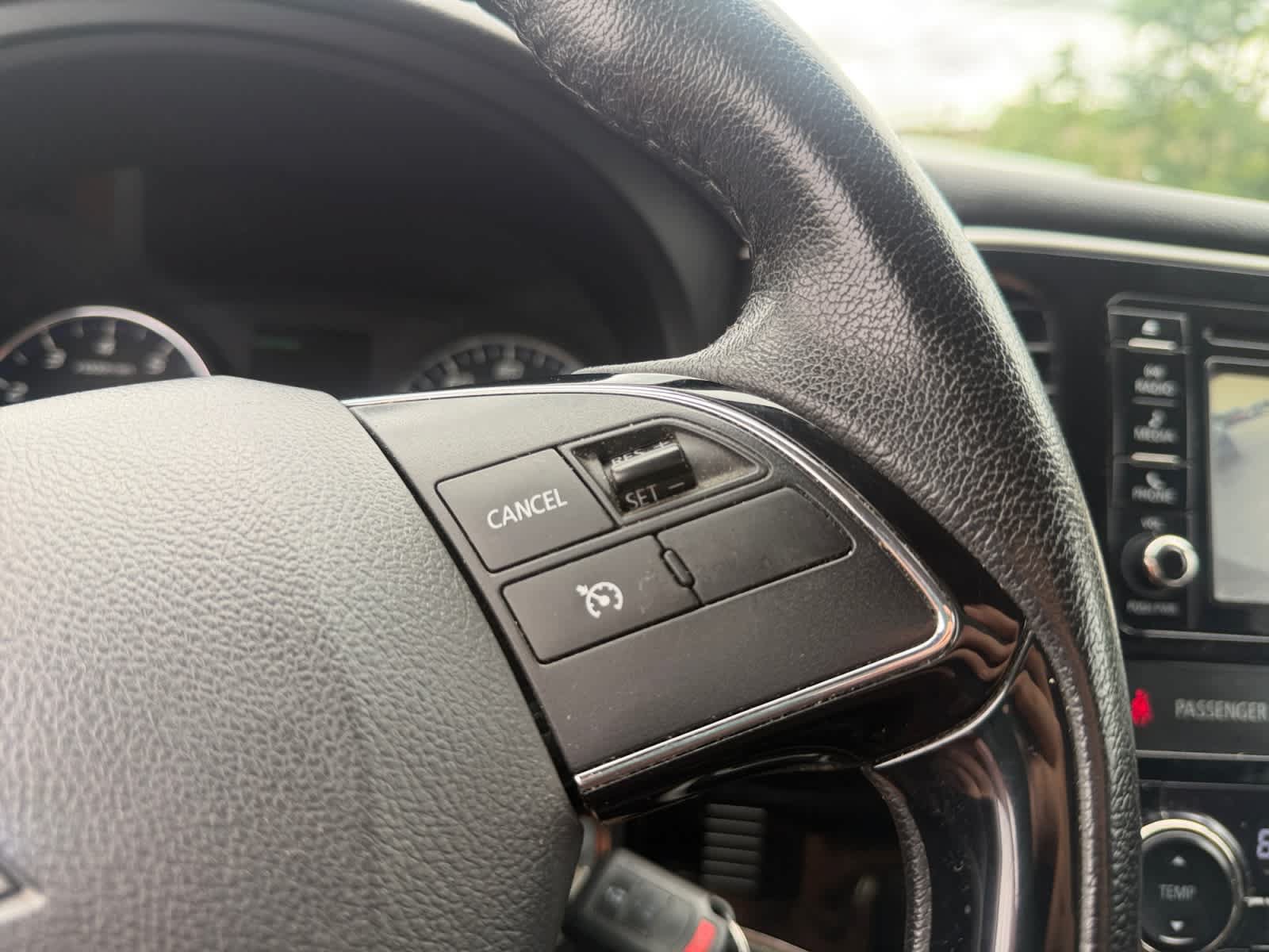 Used 2017 Mitsubishi Outlander ES FWD image 35