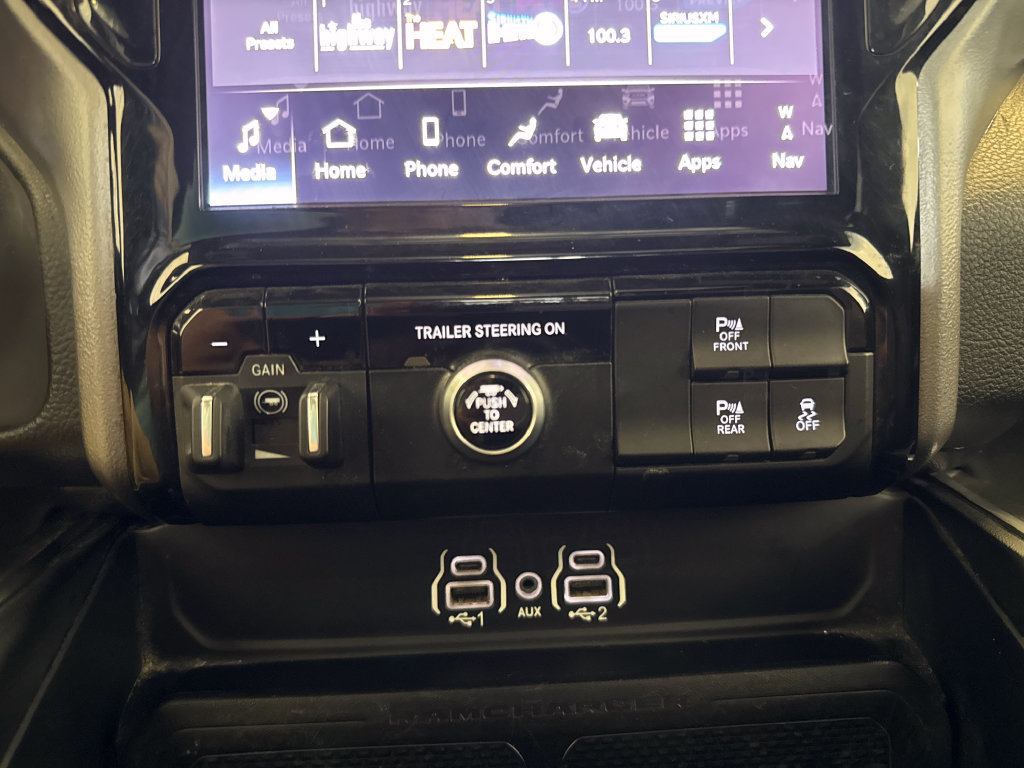 Used 2025 RAM 1500 Laramie w/ Sport Appearance Package AWD/4WD image 18