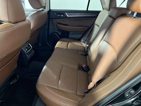 Used 2018 Subaru Outback 2.5i Touring image 25