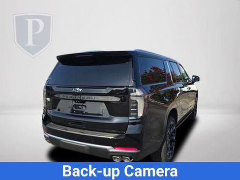 New 2026 Chevrolet Suburban High Country AWD/4WD image 8
