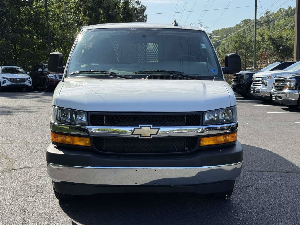 Used 2025 Chevrolet Express 2500 w/ Driver Convenience Package RWD image 26