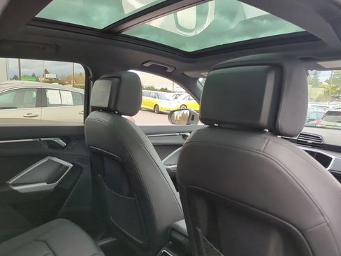 Used 2022 Audi Q3 2.0T Premium w/ Convenience Package image 33