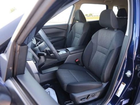 Used 2024 Nissan Rogue SV FWD image 9