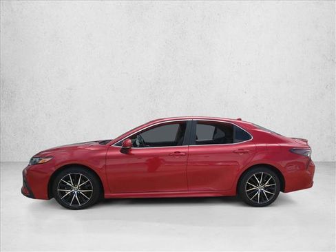 Certified 2023 Toyota Camry SE w/ Convenience Package image 9
