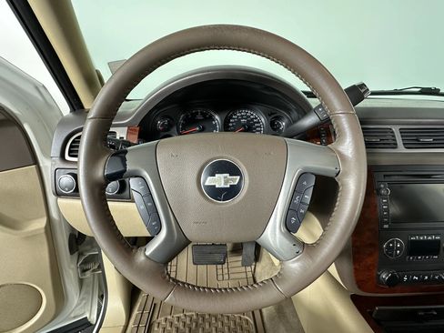 Used 2010 Chevrolet Tahoe LTZ image 37